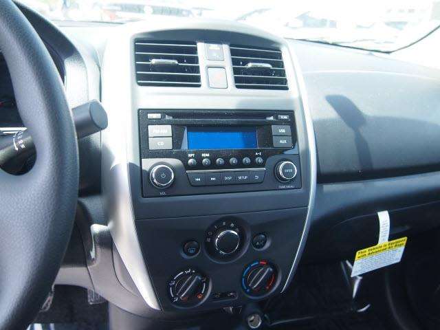 2017 Nissan Versa 1.6 SL 4dr Sedan